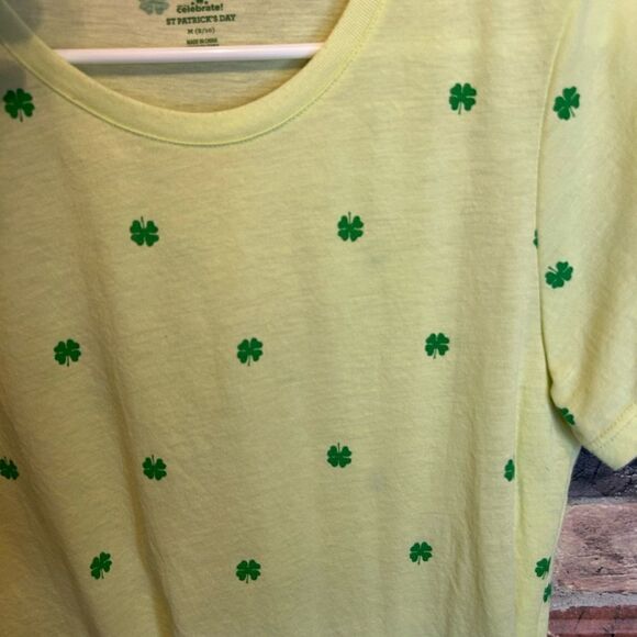 5 for $25🔥Medium (8-10) St. Patrick's Day Celebrate! Shamrock Green T-Shirt - Picture 5 of 6